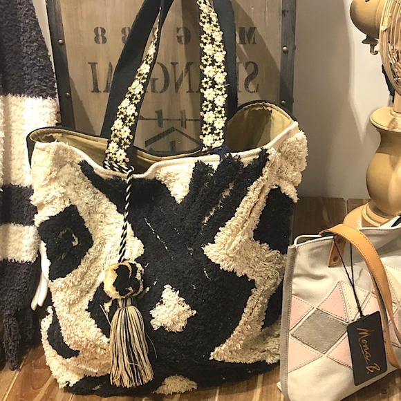 Chloe & Lex | Bags | Rag Rug Tote Bagchevron Pattern By Chloe Lex ...